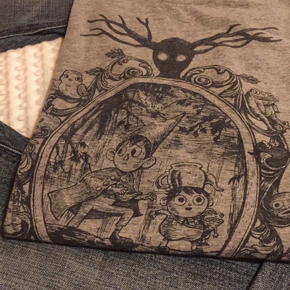 Hot Topic Other - Graphic tee Over the Garden Wall.